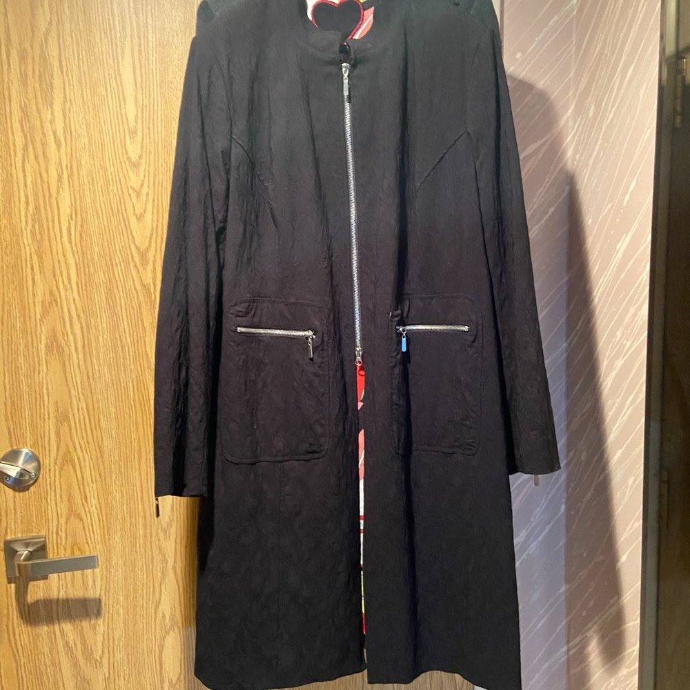 Della Spiga Weekend black coat with floral lining